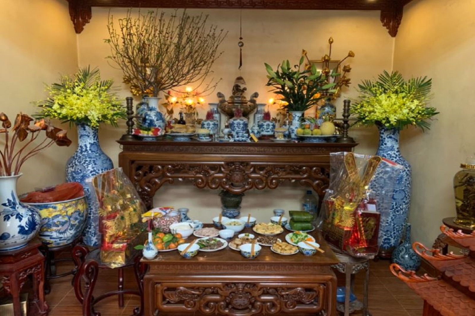 Cách bài trí bàn thờ gia tiên