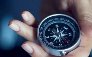 Xem hướng nhà bằng la bàn