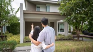 Xem hướng nhà theo tuổi vợ hay tuổi chồng