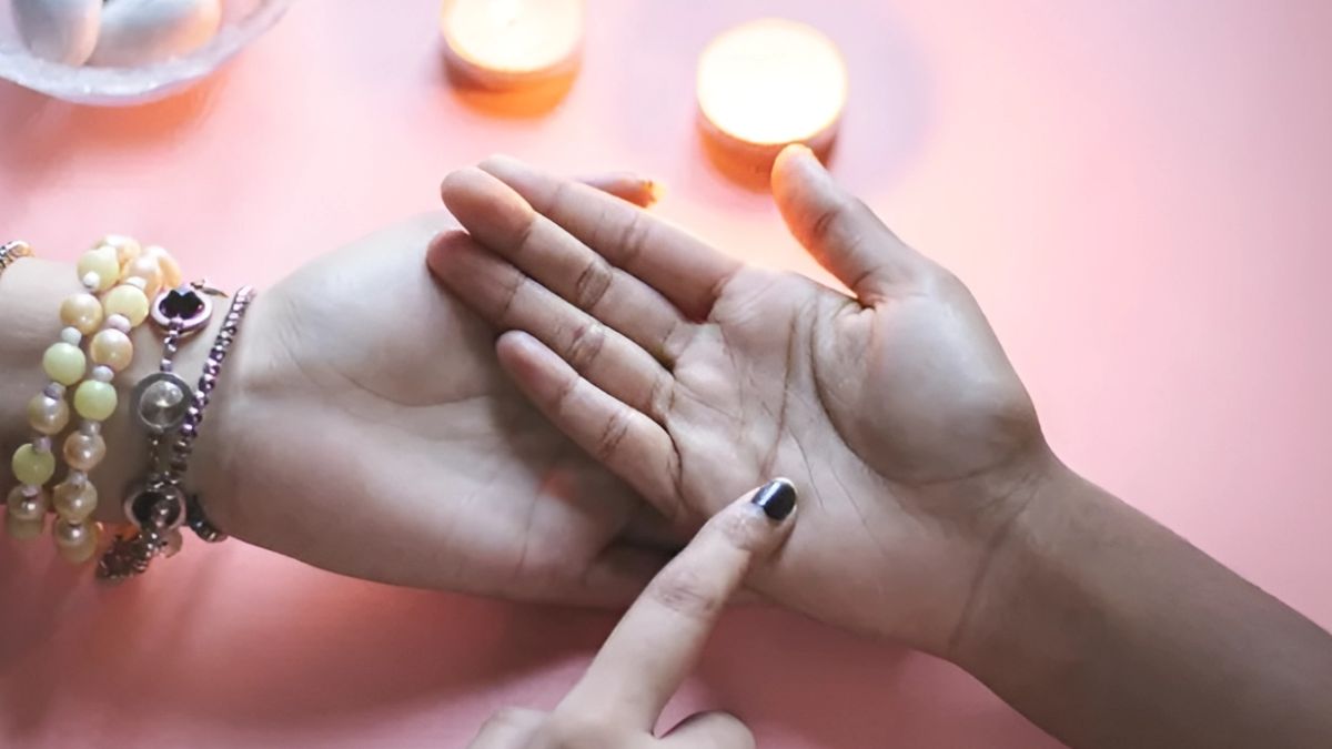 Bói chỉ tay nữ
